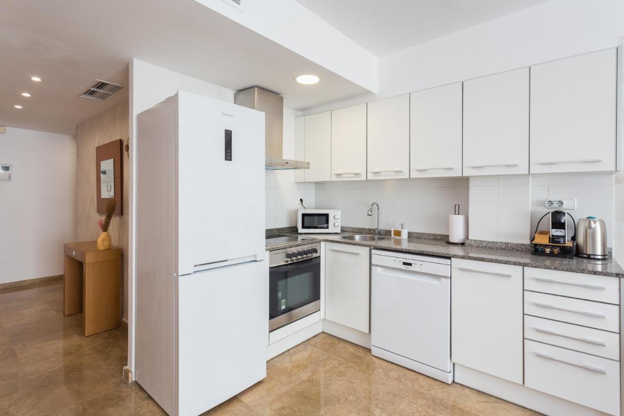 Piso Familiar Cerca Del Centro, Ac Y Wifi Gratis Apartment Валенсия Екстериор снимка