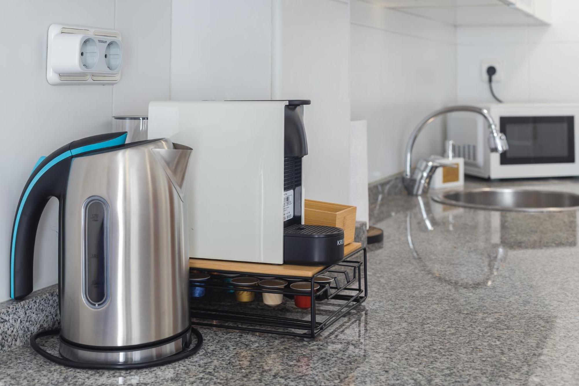 Piso Familiar Cerca Del Centro, Ac Y Wifi Gratis Apartment Валенсия Екстериор снимка